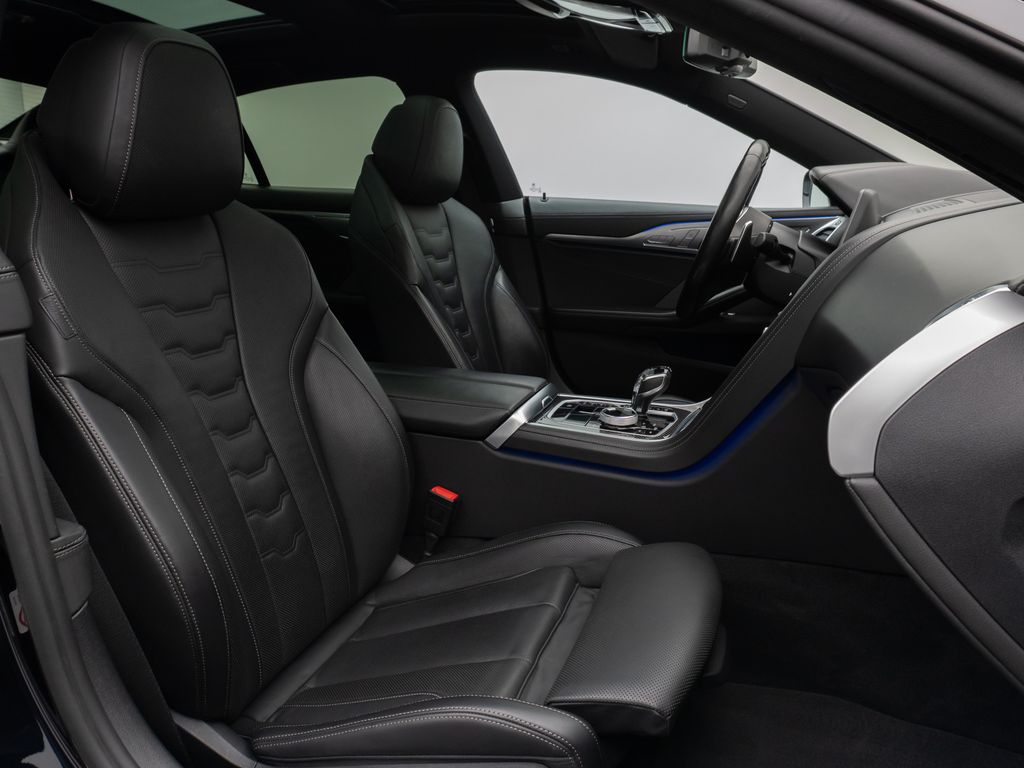 BMW M850 2022