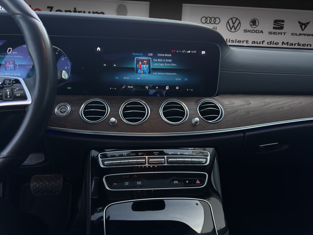 Mercedes-Benz E 300 2021