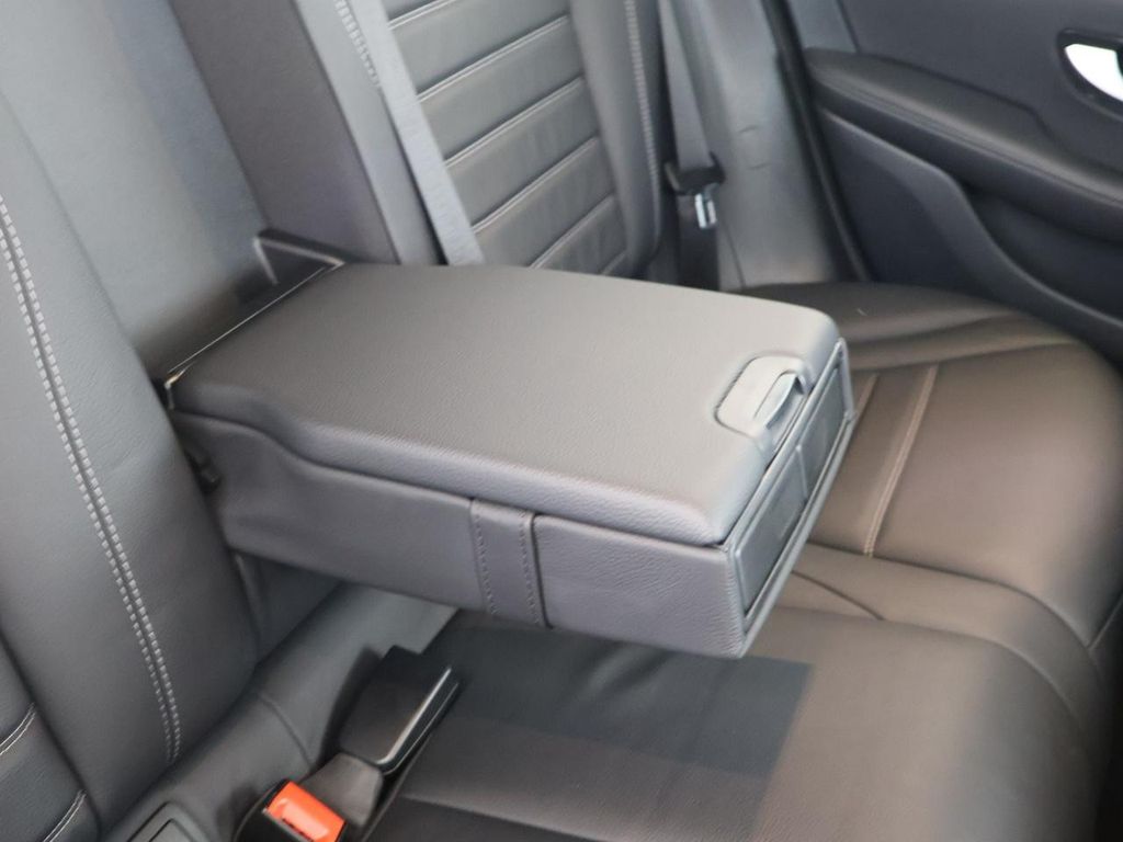 Mercedes-Benz GLC 300 2021