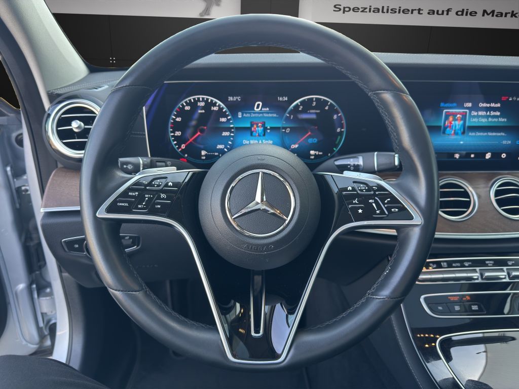 Mercedes-Benz E 300 2021