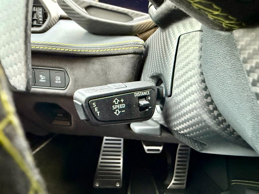 Lamborghini Revuelto 2025