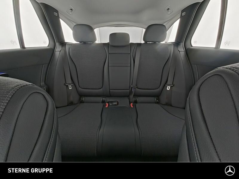 Mercedes-Benz C 200 2025