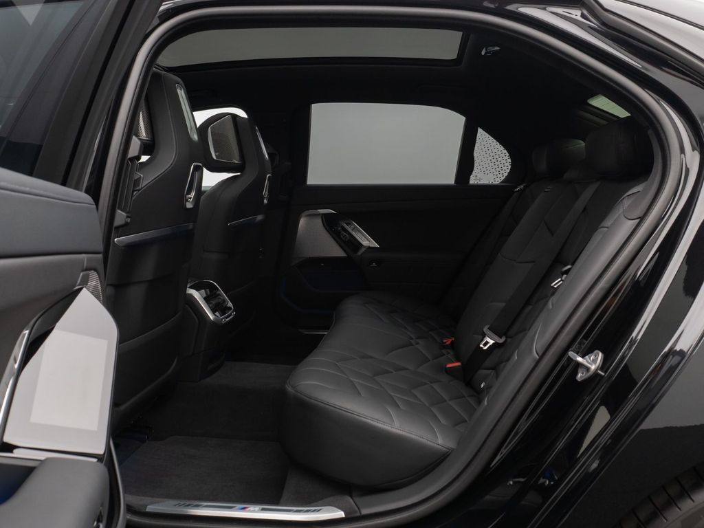 BMW i7 2023