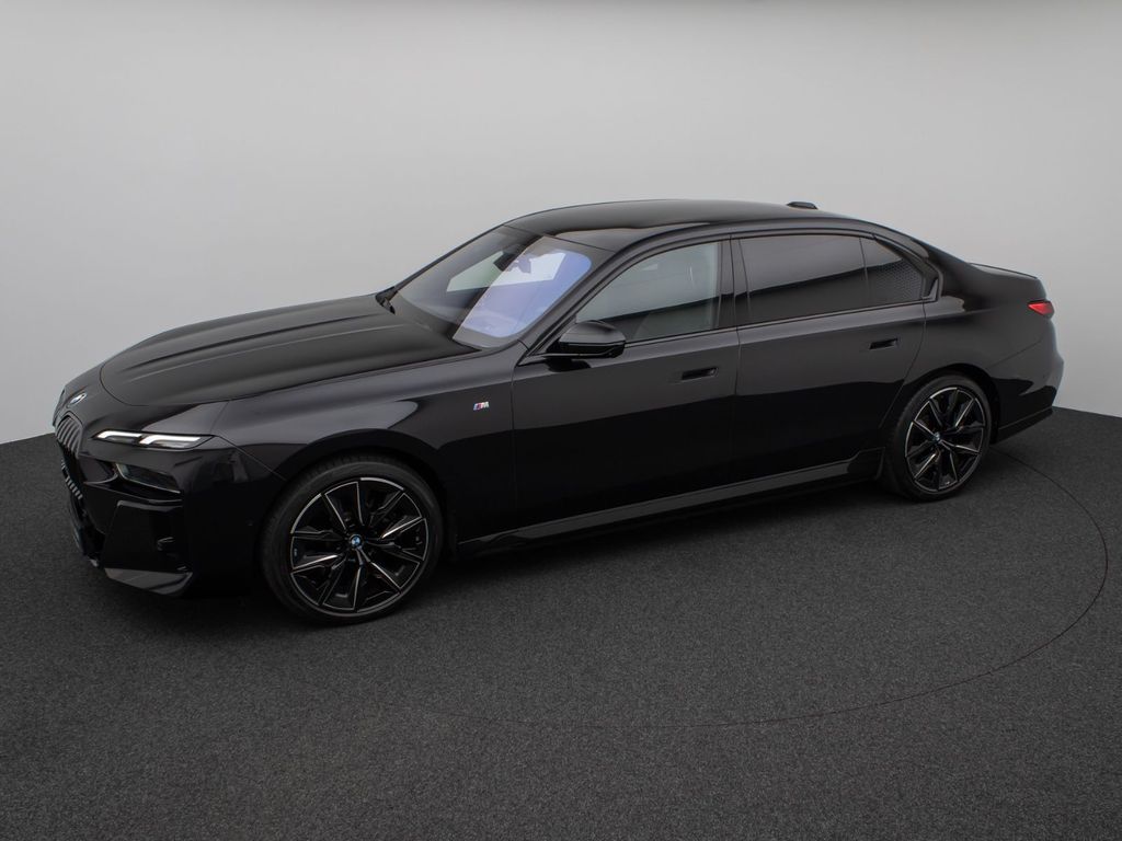 BMW i7 2023