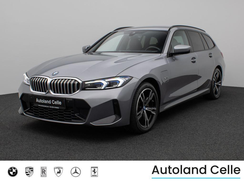 BMW 330 2022