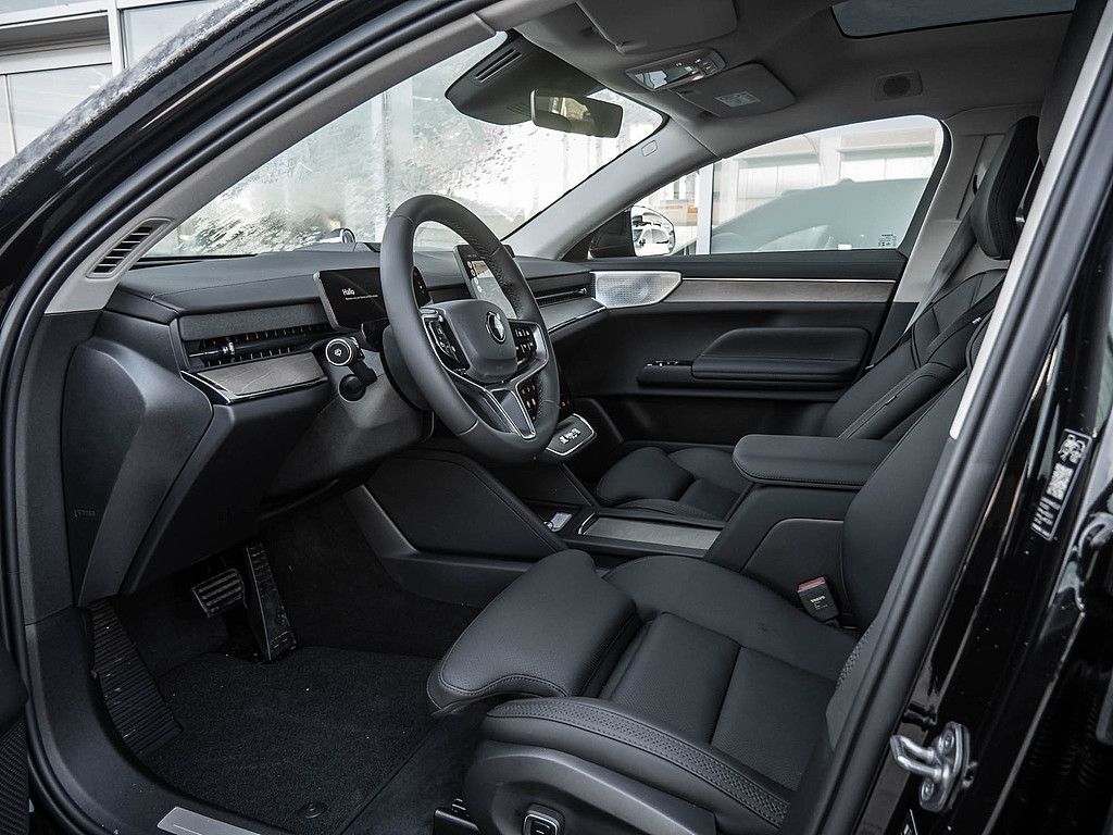 Volvo ES90