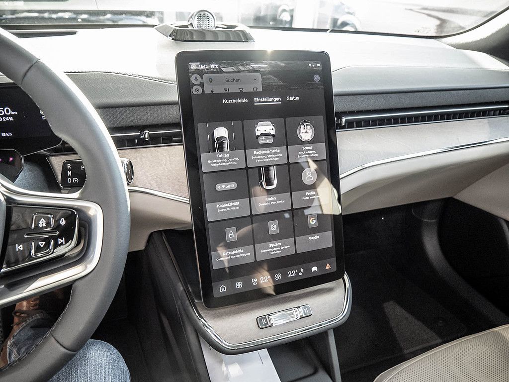 Volvo ES90