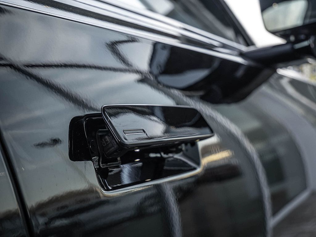 Volvo ES90
