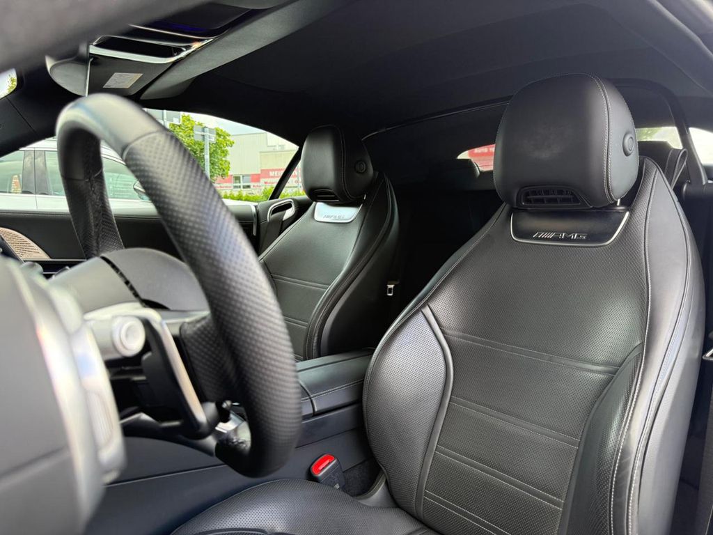 Mercedes-Benz SL 43 AMG 2024