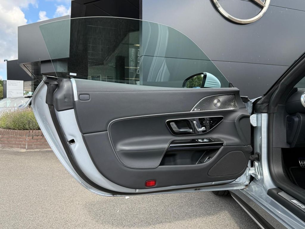 Mercedes-Benz SL 43 AMG 2024