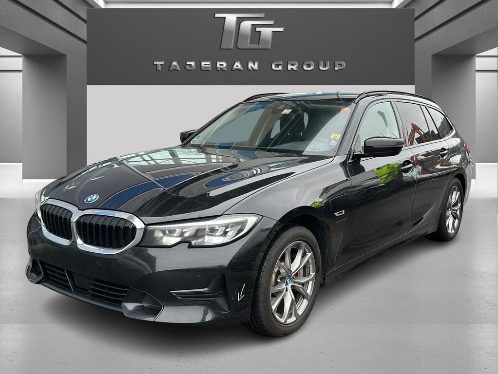 BMW 330 2021