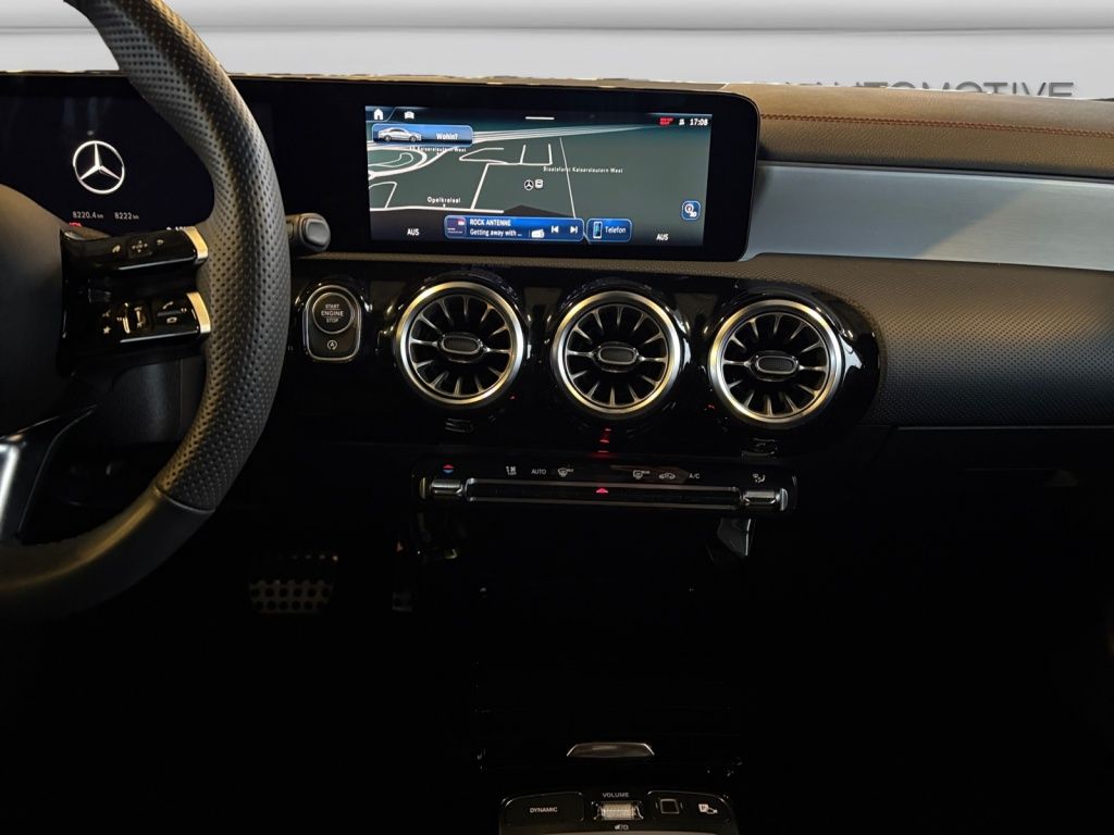 Mercedes-Benz CLA 200 2025