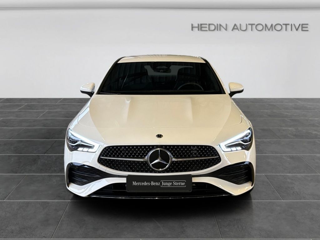 Mercedes-Benz CLA 200 2025