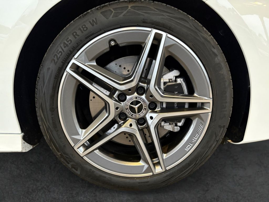 Mercedes-Benz CLA 200 2025