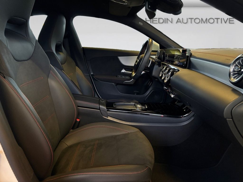 Mercedes-Benz CLA 200 2025