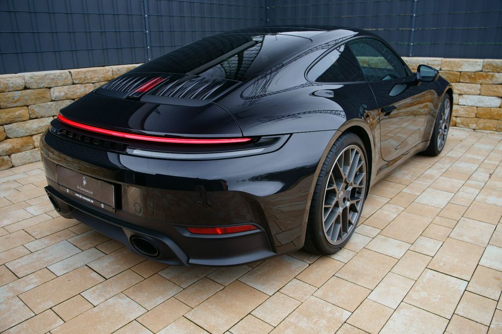 Porsche 992 2025