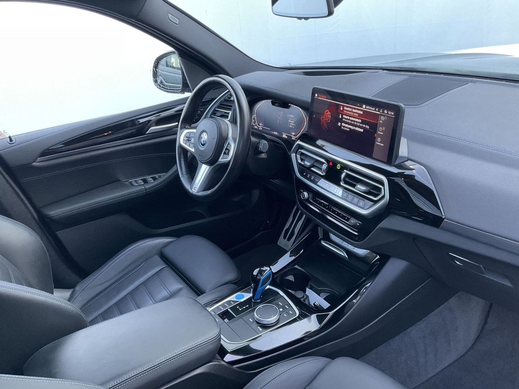 BMW iX3 2023