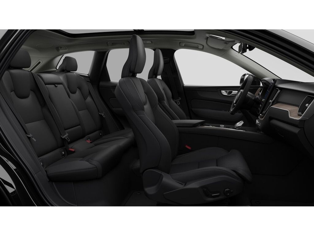 Volvo XC60 2025