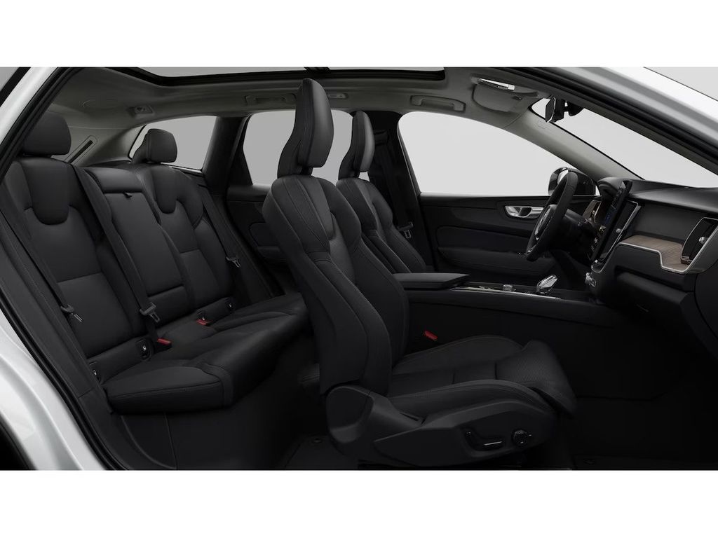 Volvo XC60 2025