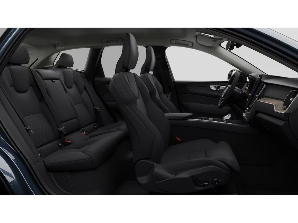 Volvo XC60 2025