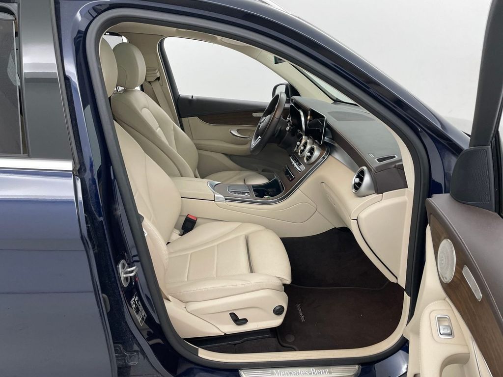 Mercedes-Benz GLC 300 2021