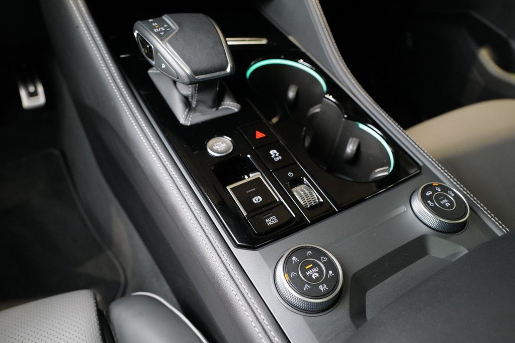 Volkswagen Touareg 2025