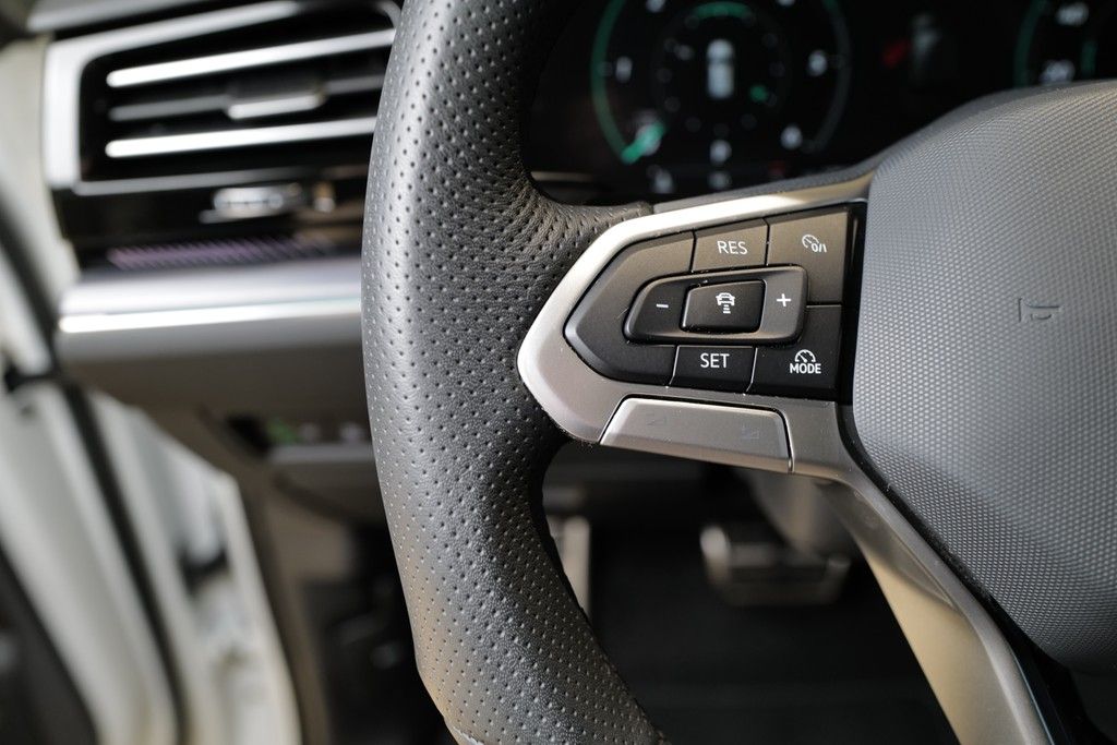 Volkswagen Touareg 2025