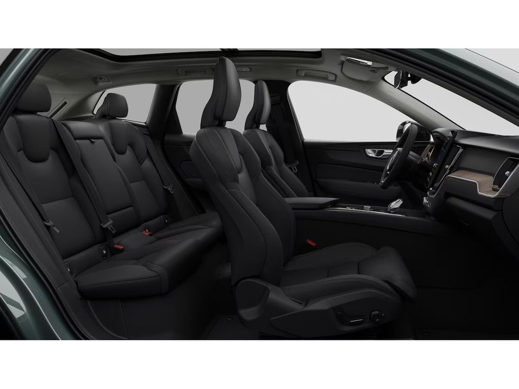 Volvo XC60 2025