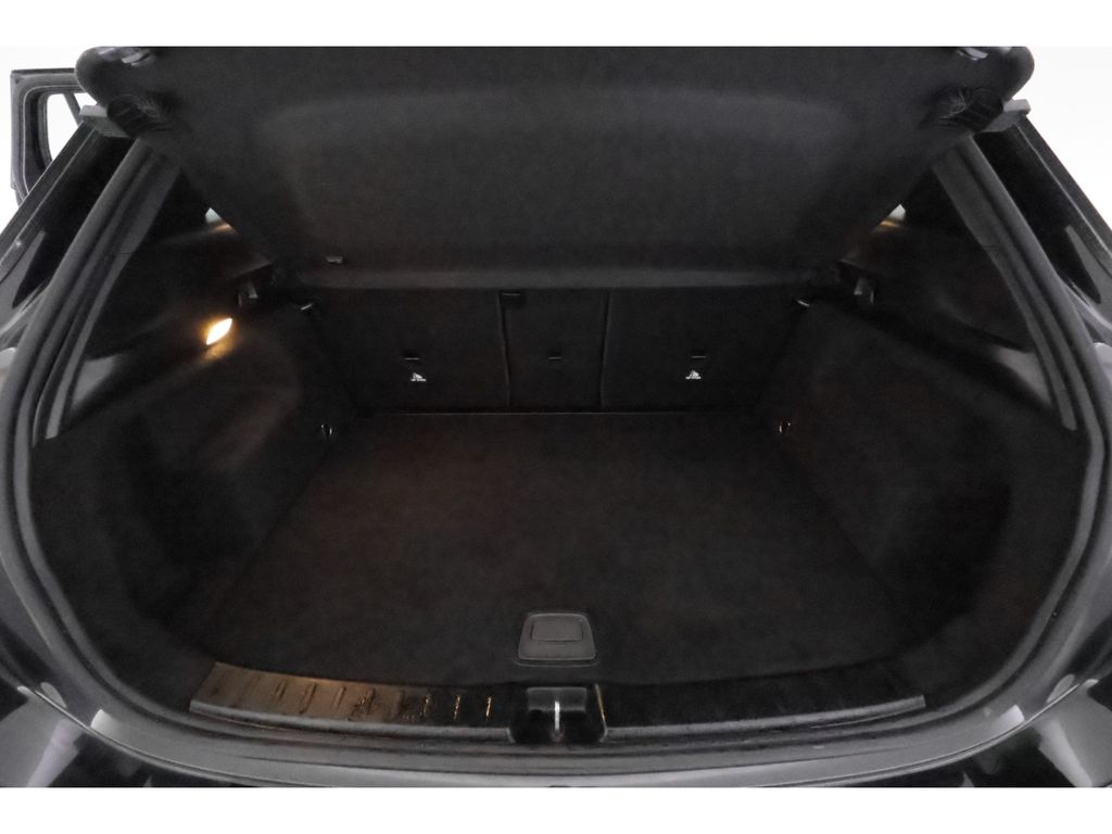 Mercedes-Benz GLA 200 2020