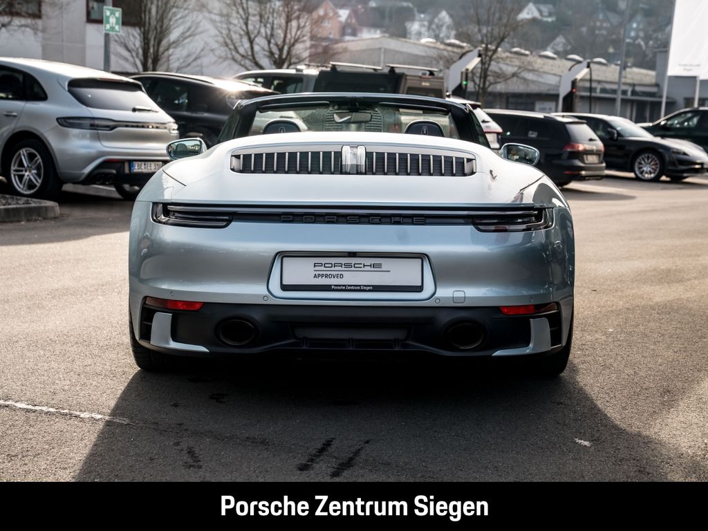 Porsche 992 2023