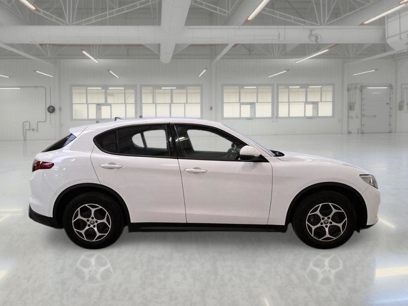 Alfa Romeo Stelvio 2022
