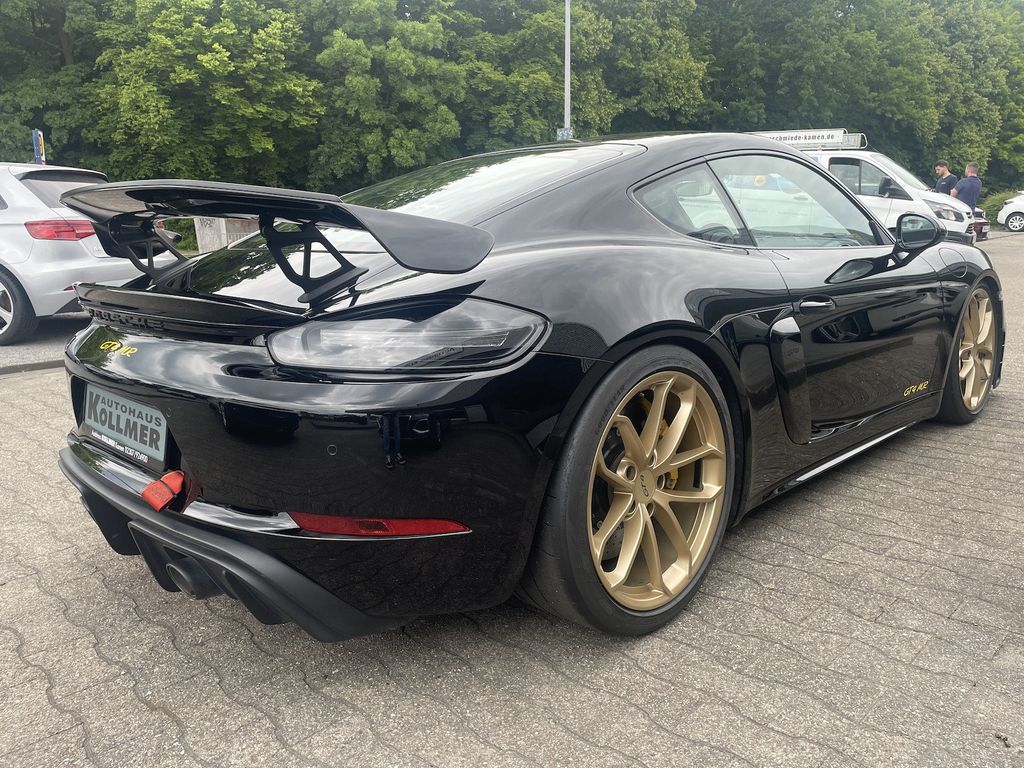 Porsche Cayman 2021