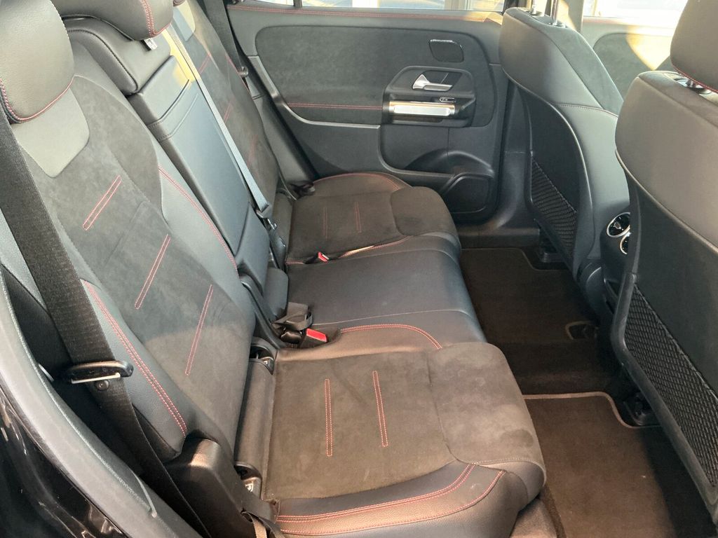 Mercedes-Benz EQB 2022