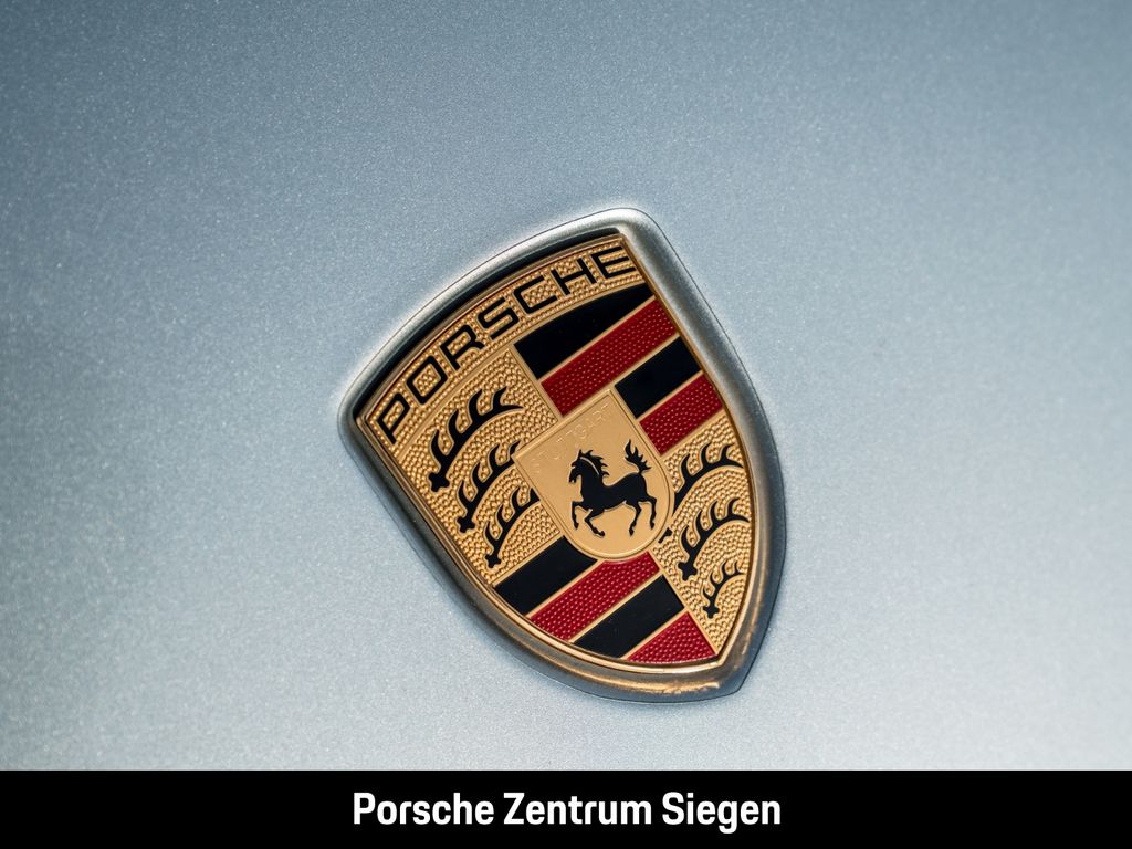Porsche 992 2023