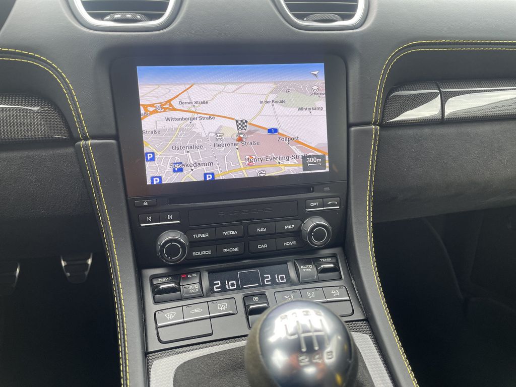 Porsche Cayman 2021