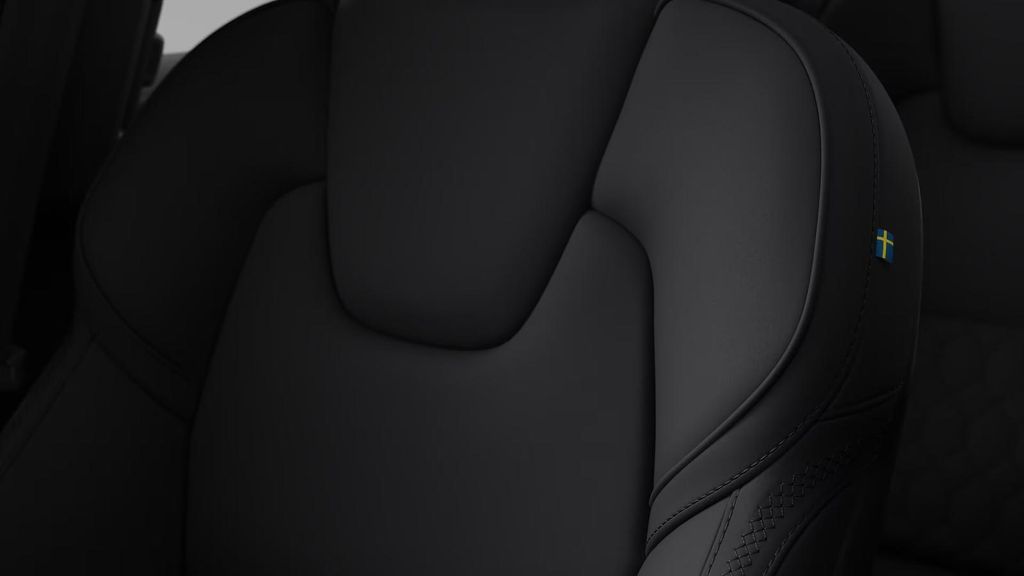Volvo XC60 2025