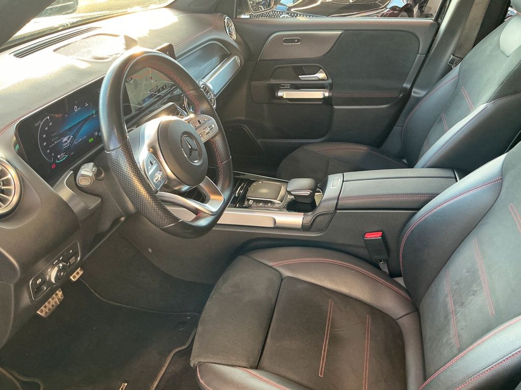 Mercedes-Benz EQB 2022