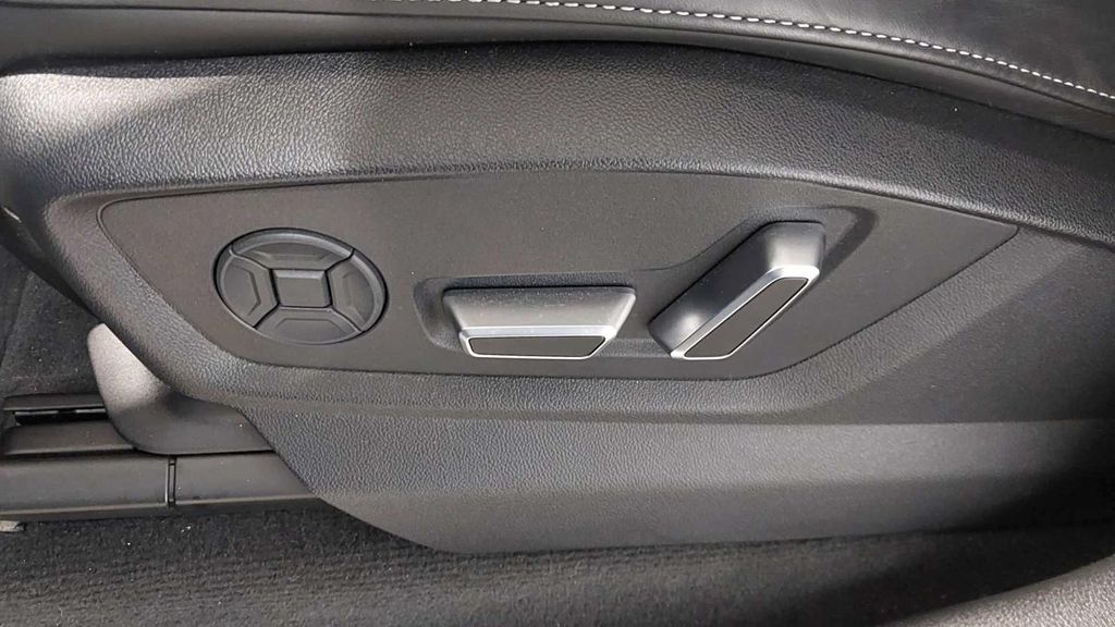 Audi SQ7 2023