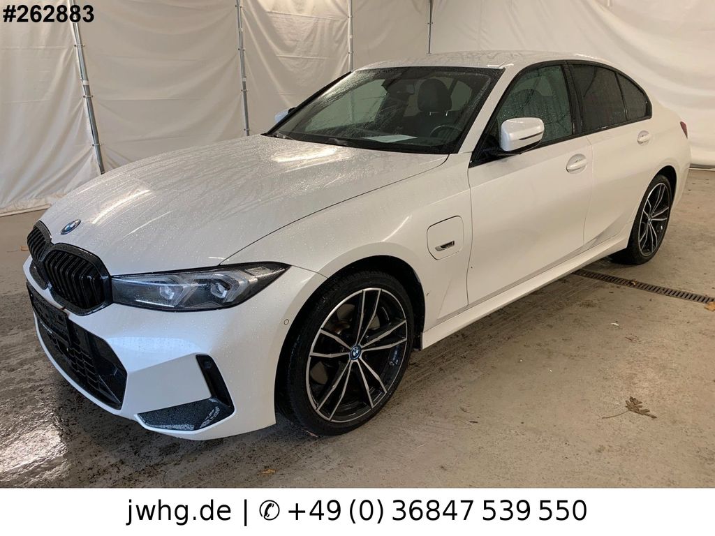 BMW 330 2022