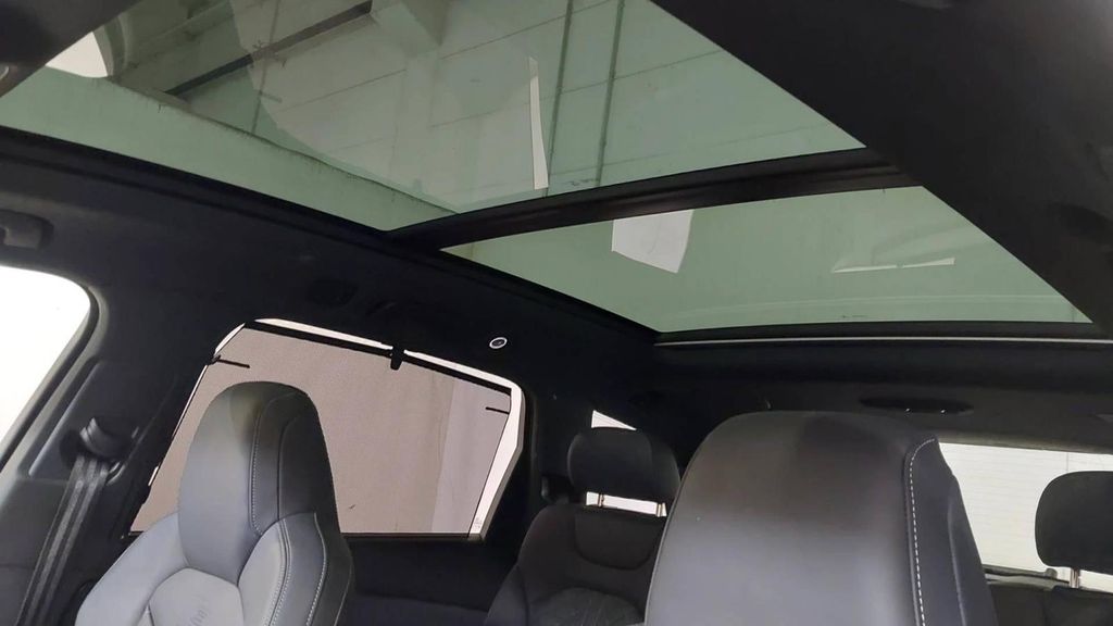 Audi SQ7 2023