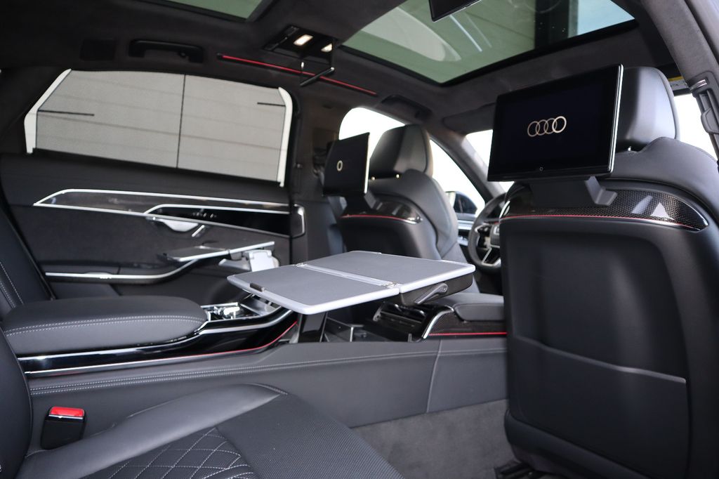 Audi A8 2024