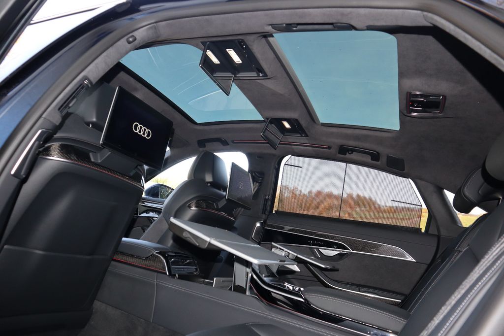 Audi A8 2024