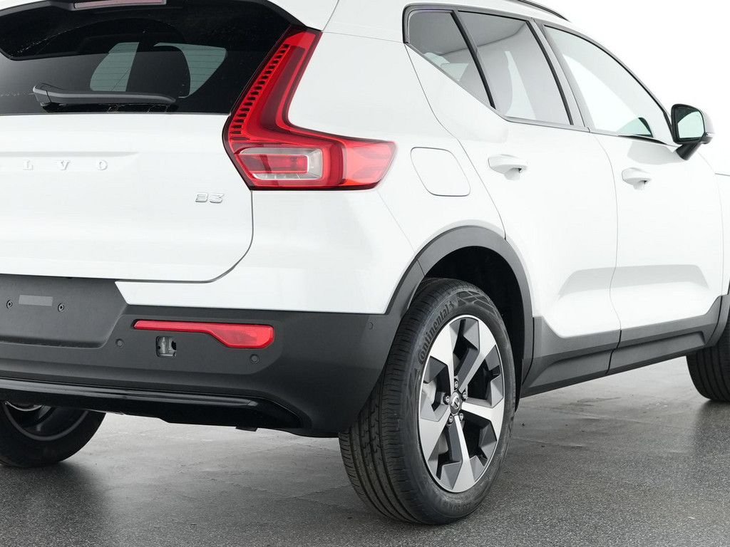 Volvo XC40 2025