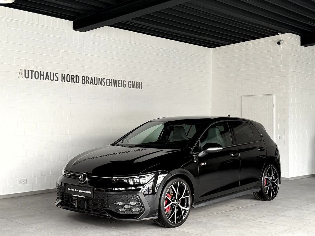 Volkswagen Golf 2024