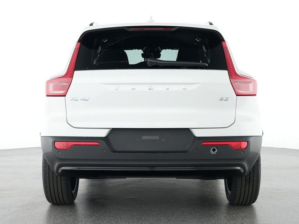 Volvo XC40 2025