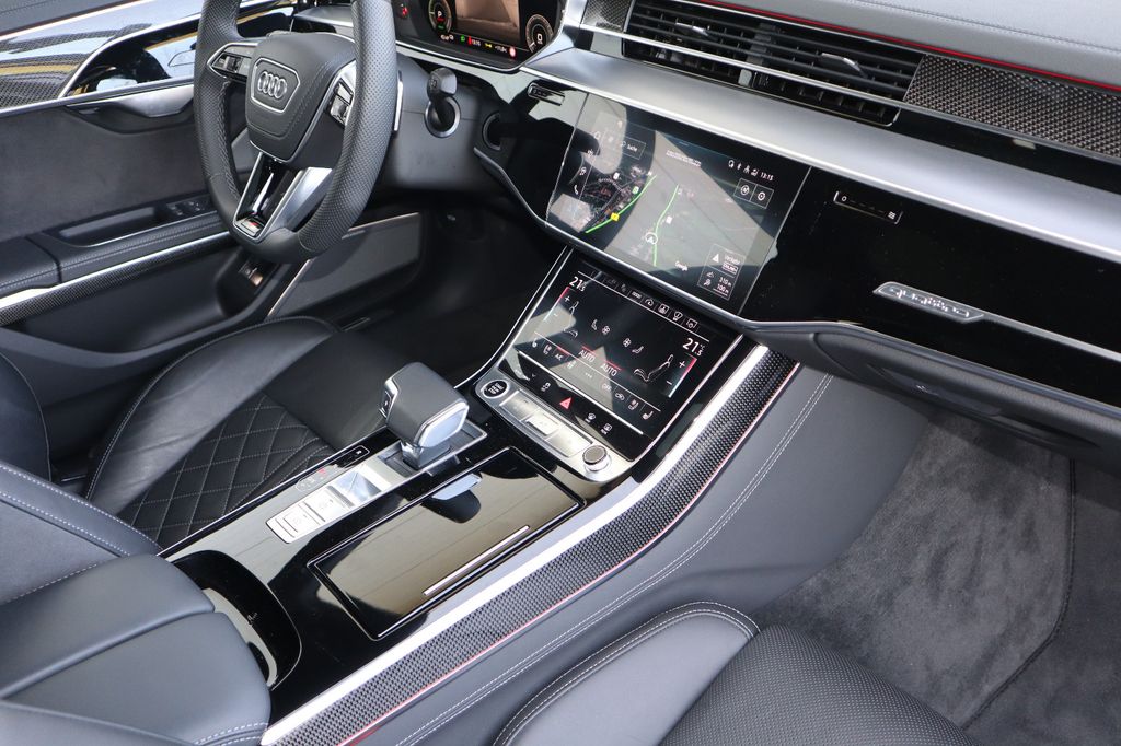 Audi A8 2024