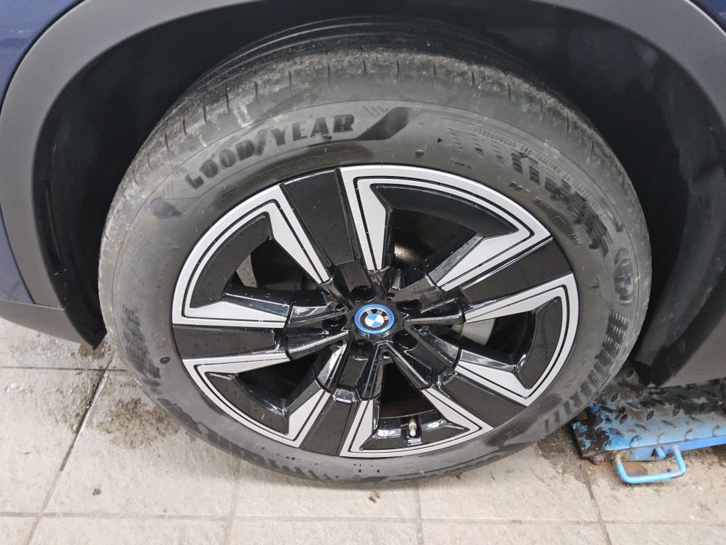 BMW iX3 2021