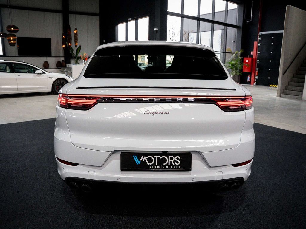 Porsche Cayenne 2021