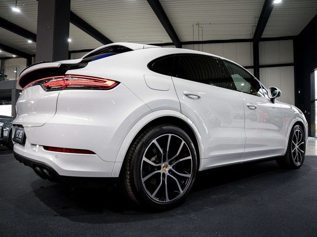 Porsche Cayenne 2021