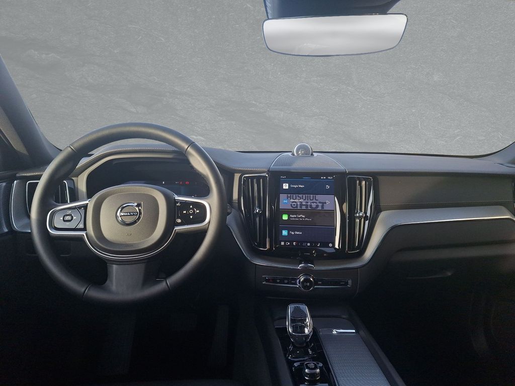 Volvo XC60 2025